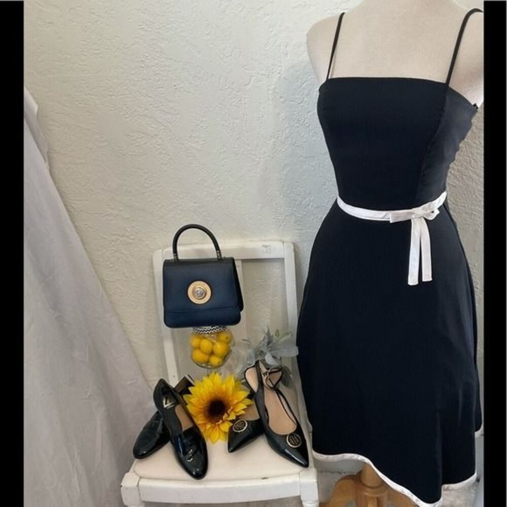 Black & white cinch dress